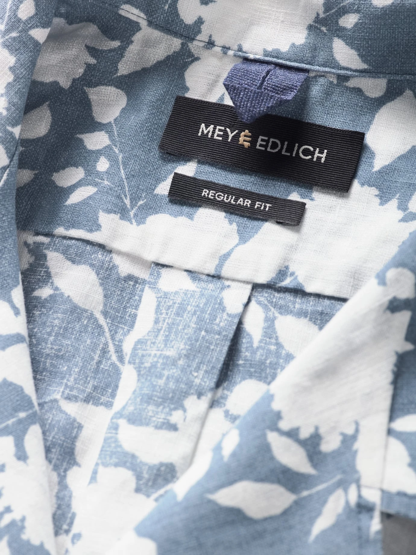 Löschblumen-Hemd 3 Löschblumen-Hemd – Bild 3