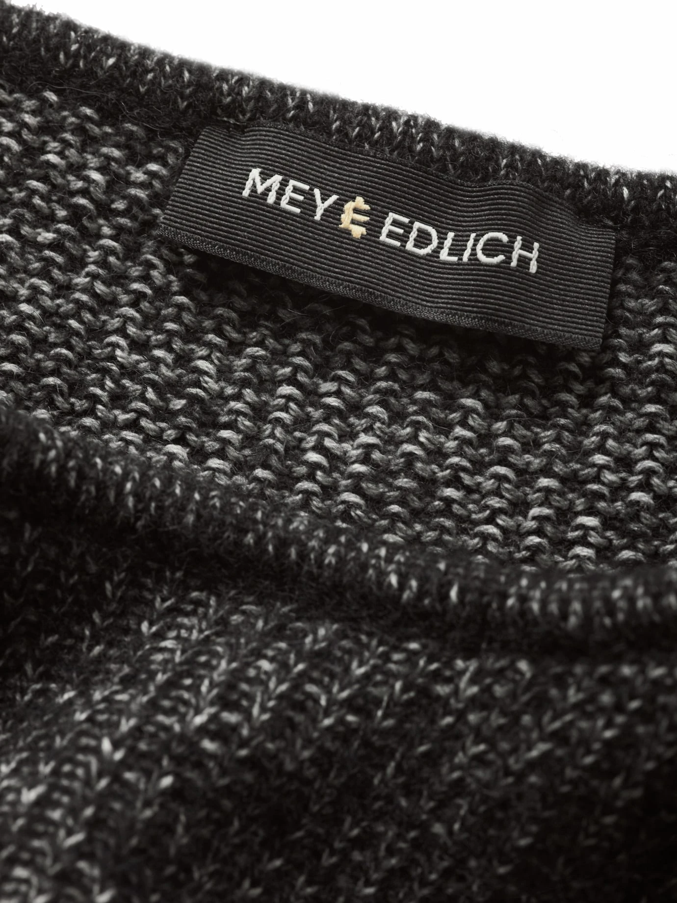 Loyaler Pullover 11 Loyaler Pullover – Bild 11