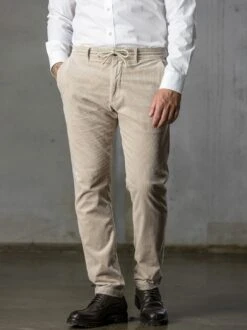 Geschichten-Cordchino -Kleidung Verkauf EC24 6782 DB