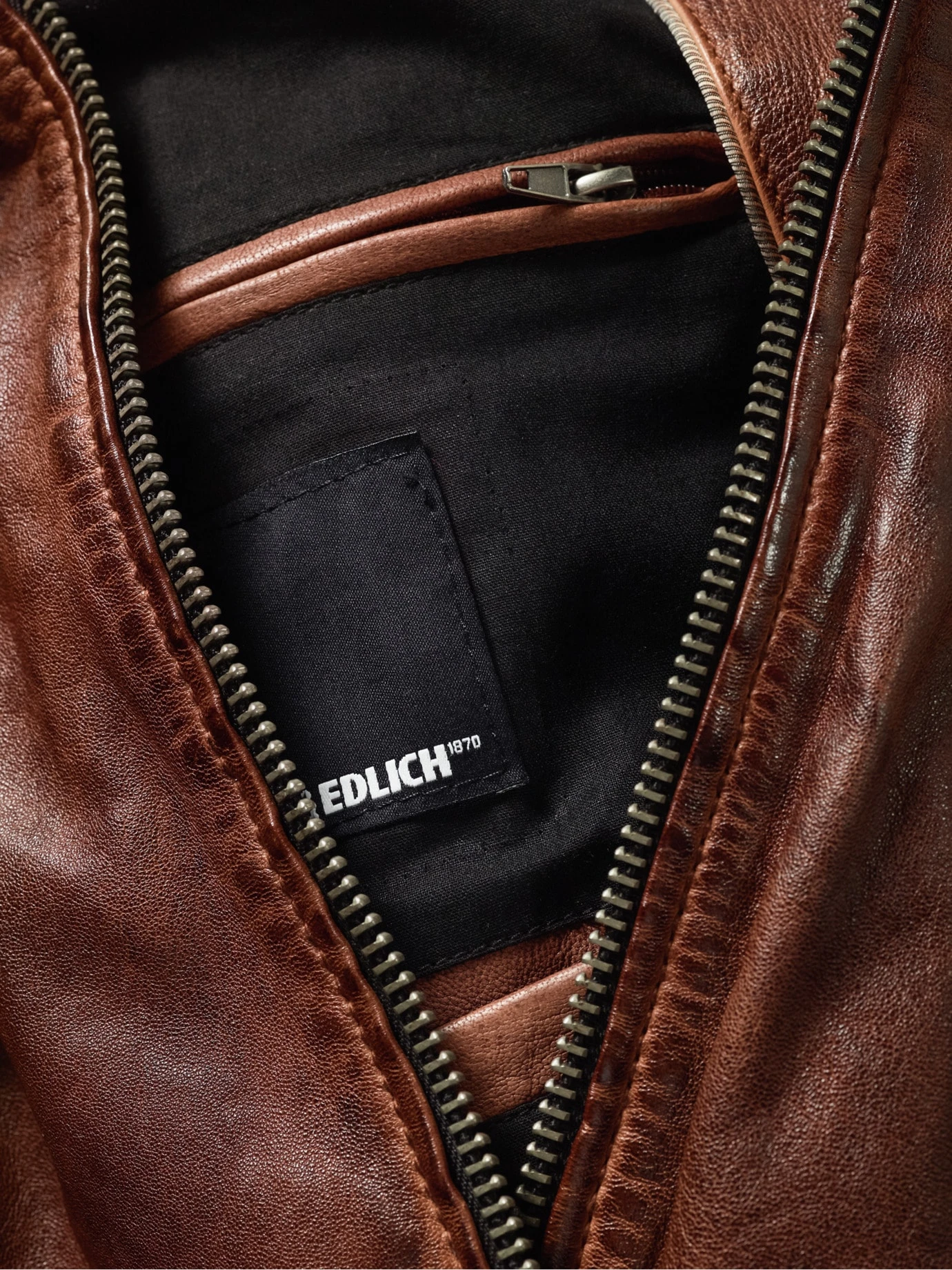 Gebrannte Bikerjacke 11 Gebrannte Bikerjacke – Bild 11