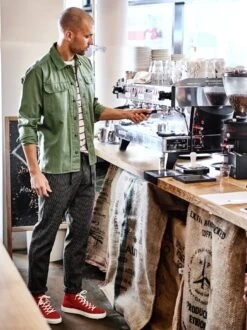 High-Top-Kultsneaker -Kleidung Verkauf EC25 6637 DD